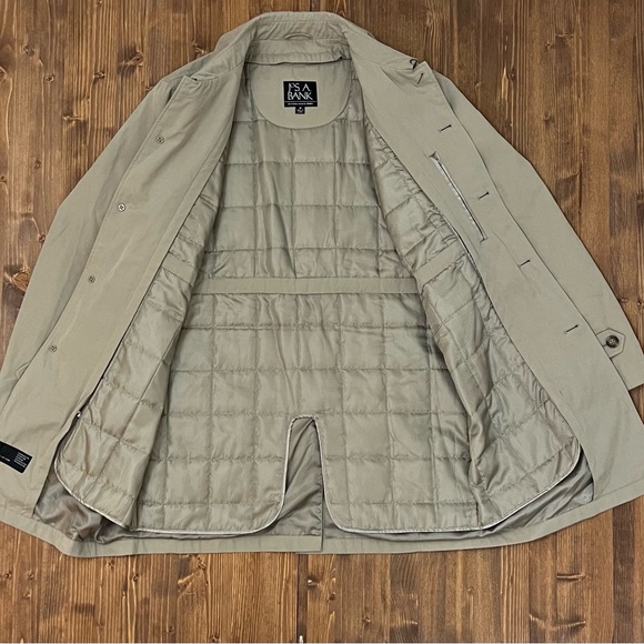 Jos A Bank Macintosh Rain Jacket - Picture 2 of 6